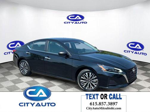 Super Black 2025 Nissan Altima SV FWD