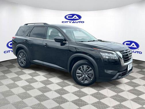Super Black 2024 Nissan Pathfinder SV 4WD