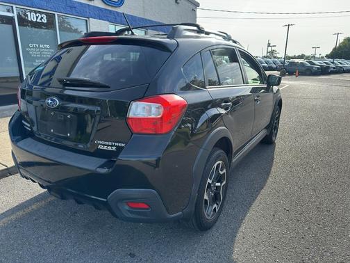 Crystal Black Silica 2017 Subaru Crosstrek 2.0i Premium