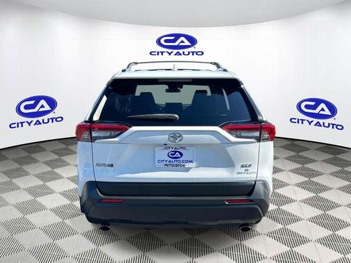Super White 2019 Toyota RAV4 XLE Premium