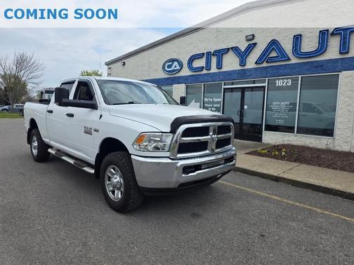 2017 RAM 2500 Tradesman Crew Cab 4x4 6'4' Box