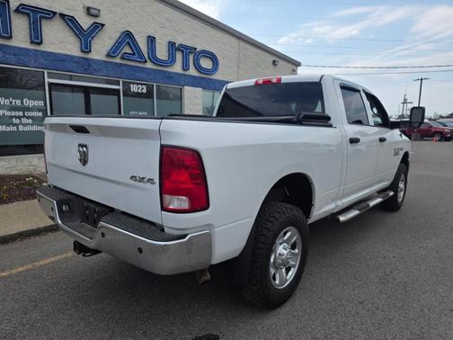 2017 RAM 2500 Tradesman Crew Cab 4x4 6'4' Box