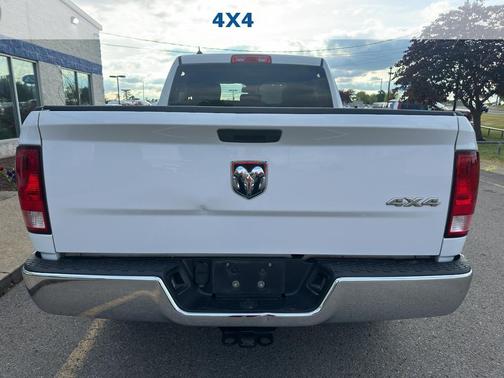 Bright White Clearcoat 2022 RAM 1500 Tradesman