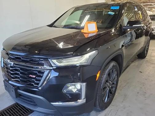 Mosaic Black Metallic 2022 Chevrolet Traverse RS