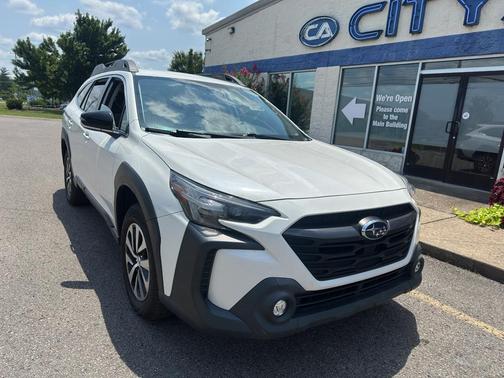 Crystal White Pearl 2023 Subaru Outback Premium