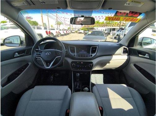 Molten Silver 2018 Hyundai TUCSON SE