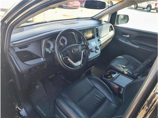 2017 Toyota Sienna SE