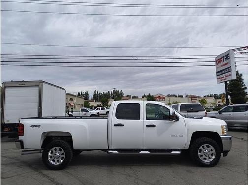 White 2013 Chevrolet Silverado 2500 LT