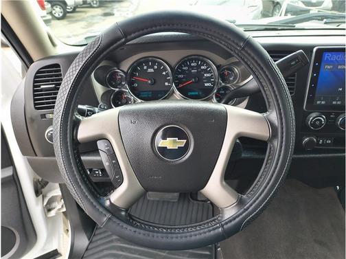 White 2013 Chevrolet Silverado 2500 LT