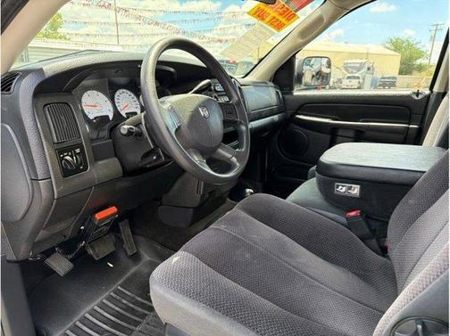 White 2004 Dodge Ram 2500 6 1/4 FT