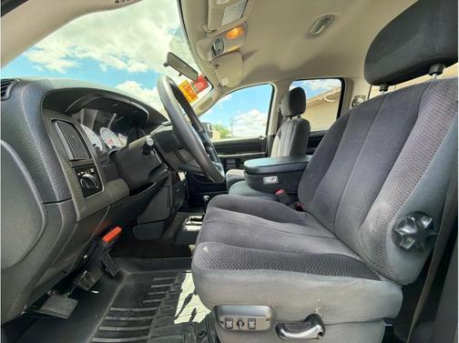 White 2004 Dodge Ram 2500 6 1/4 FT