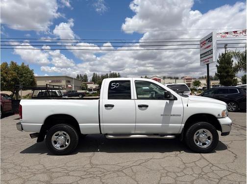 White 2004 Dodge Ram 2500 6 1/4 FT