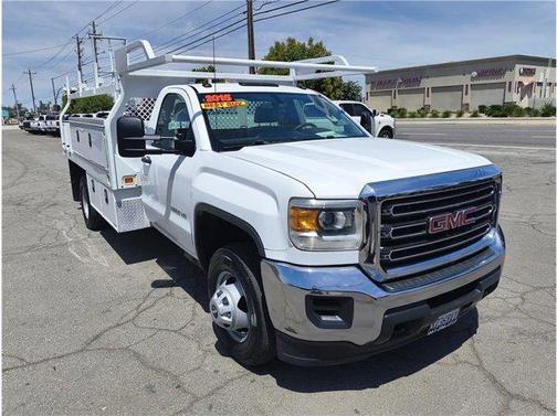 White 2015 GMC Sierra 3500 CAB&CHASSIS