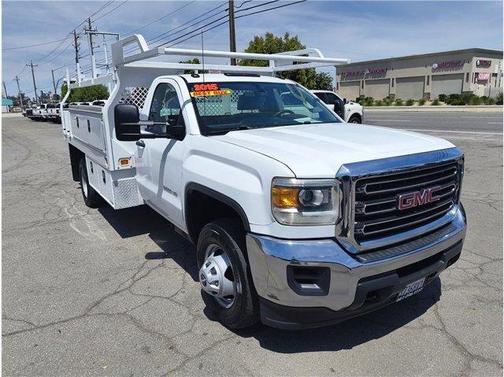 White 2015 GMC Sierra 3500 CAB&CHASSIS