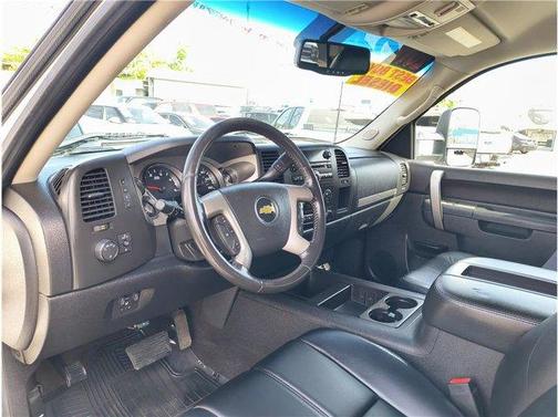White 2011 Chevrolet Silverado 2500 LT
