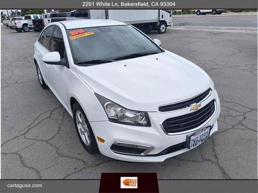 White 2015 Chevrolet Cruze 1LT
