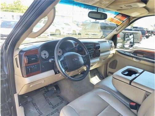 Gray 2005 Ford F-350 XL