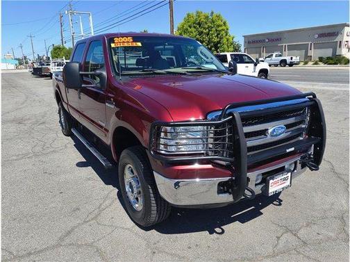 Burgundy 2005 Ford F-250 XL