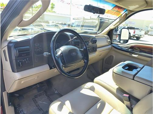 Burgundy 2005 Ford F-250 XL