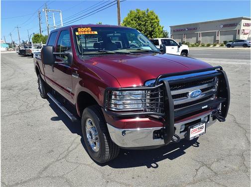 Burgundy 2005 Ford F-250 XL