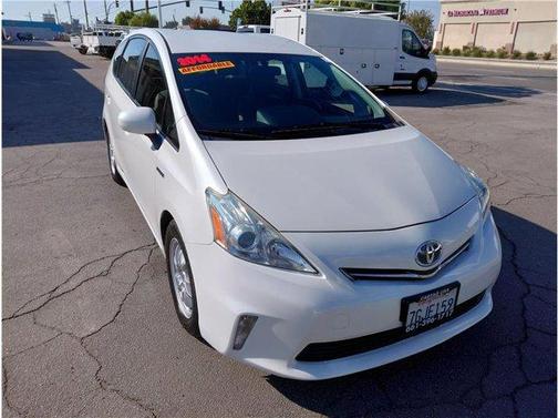 2014 Toyota Prius v Two