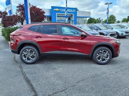 2025 Chevrolet Trax LT