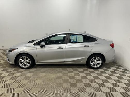 2016 Chevrolet Cruze LT Auto