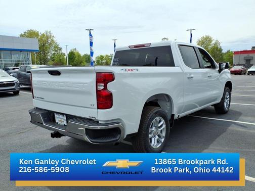 Summit White 2026 Chevrolet Silverado 1500 LT