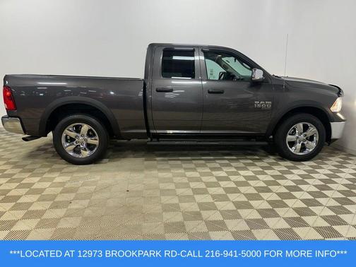 Granite Crystal Metallic Clearcoat 2019 RAM 1500 Tradesman