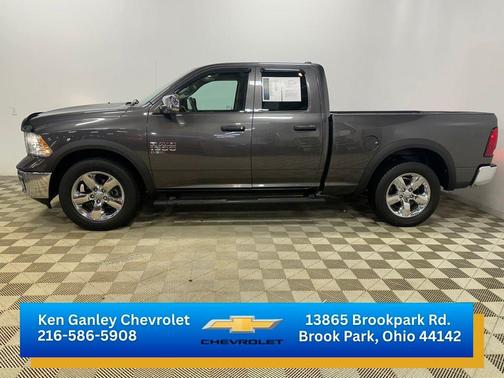 Granite Crystal Metallic Clearcoat 2019 RAM 1500 Tradesman
