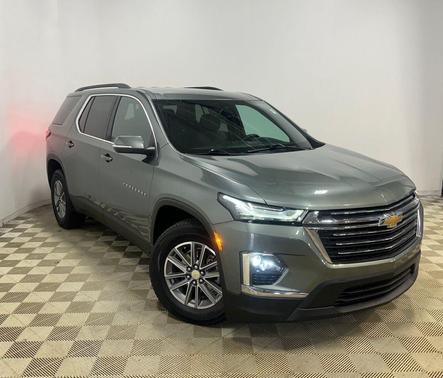 2022 Chevrolet Traverse LT Cloth