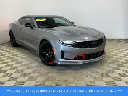 Sharkskin Metallic 2023 Chevrolet Camaro 1LT