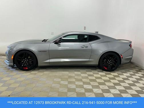 Sharkskin Metallic 2023 Chevrolet Camaro 1LT