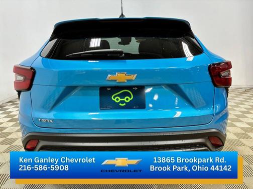 Marina Blue Metallic 2025 Chevrolet Trax LS
