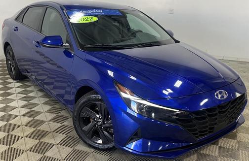 2022 Hyundai ELANTRA SEL