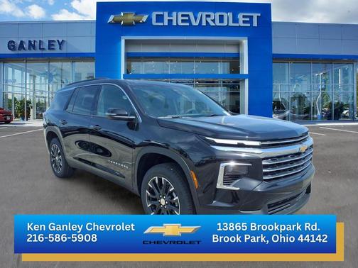 Mosaic Black Metallic 2026 Chevrolet Traverse LT