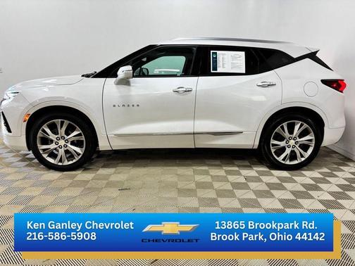 Iridescent Pearl Tricoat 2021 Chevrolet Blazer Premier