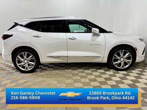 Iridescent Pearl Tricoat 2021 Chevrolet Blazer Premier