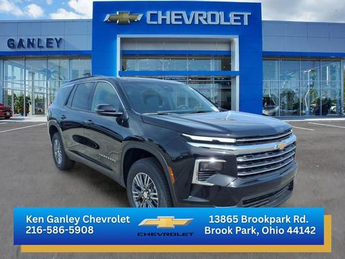 Mosaic Black Metallic 2026 Chevrolet Traverse LT