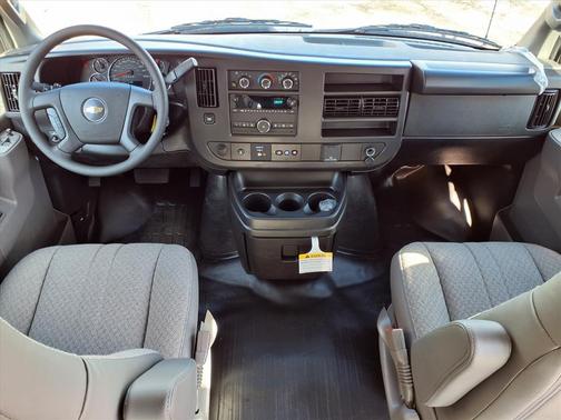 2025 Chevrolet Express 2500 RWD 2500 Regular Wheelbase WT