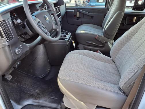 2025 Chevrolet Express 2500 RWD 2500 Regular Wheelbase WT