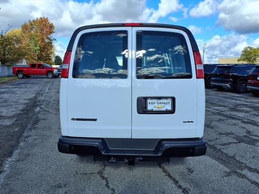 2025 Chevrolet Express 2500 RWD 2500 Regular Wheelbase WT