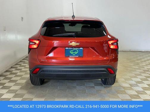 Cayenne Orange Metallic 2024 Chevrolet Trax LS