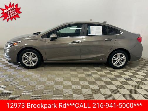 Pepperdust Metallic 2018 Chevrolet Cruze LT