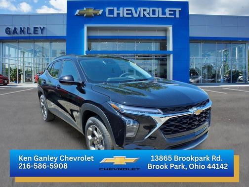 Mosaic Black Metallic 2026 Chevrolet Trax LT