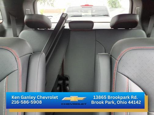 Mosaic Black Metallic 2026 Chevrolet Traverse RS