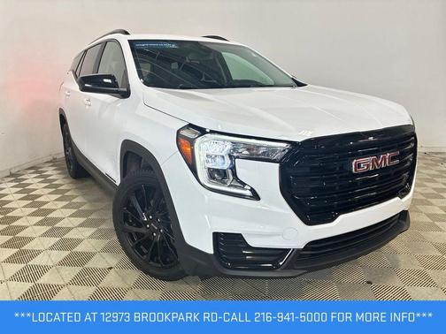 Summit White 2023 GMC Terrain SLE