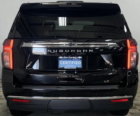 2022 Chevrolet Suburban LT
