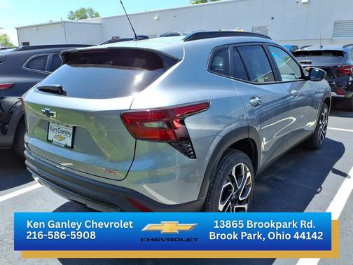 Sterling Gray Metallic 2026 Chevrolet Trax FWD 2RS