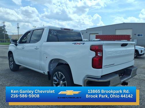 Summit White 2026 Chevrolet Silverado 1500 LT